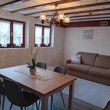 Apartamento Antica Casa Di Lea San Siro (Lombardy)